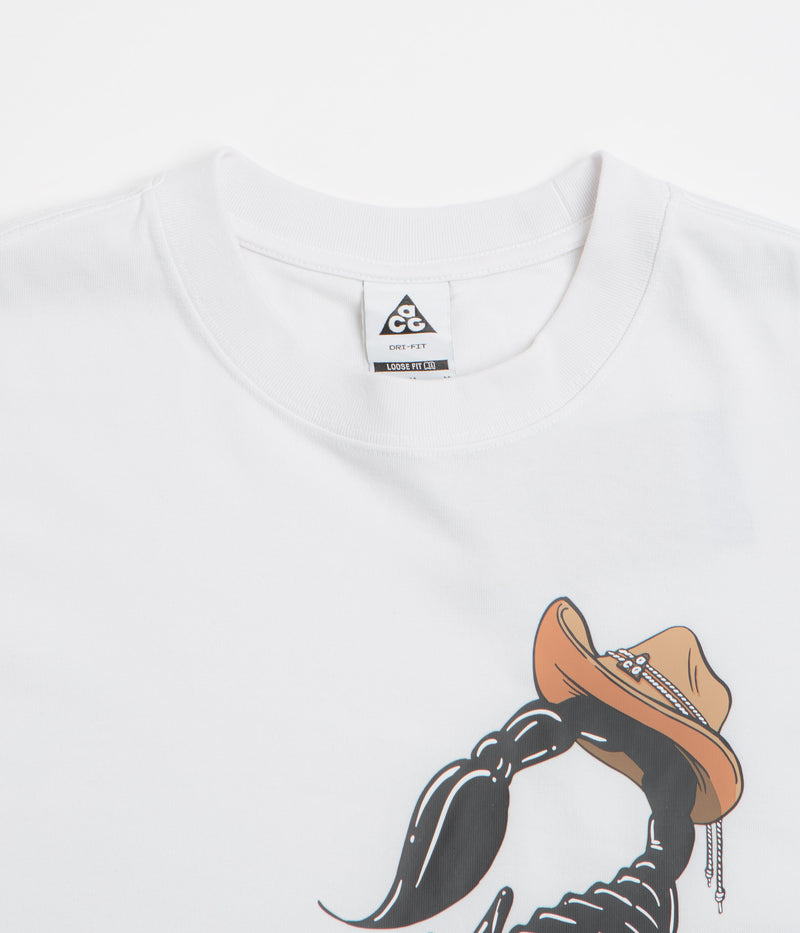 Nike ACG Scorpion T-Shirt in Summit White