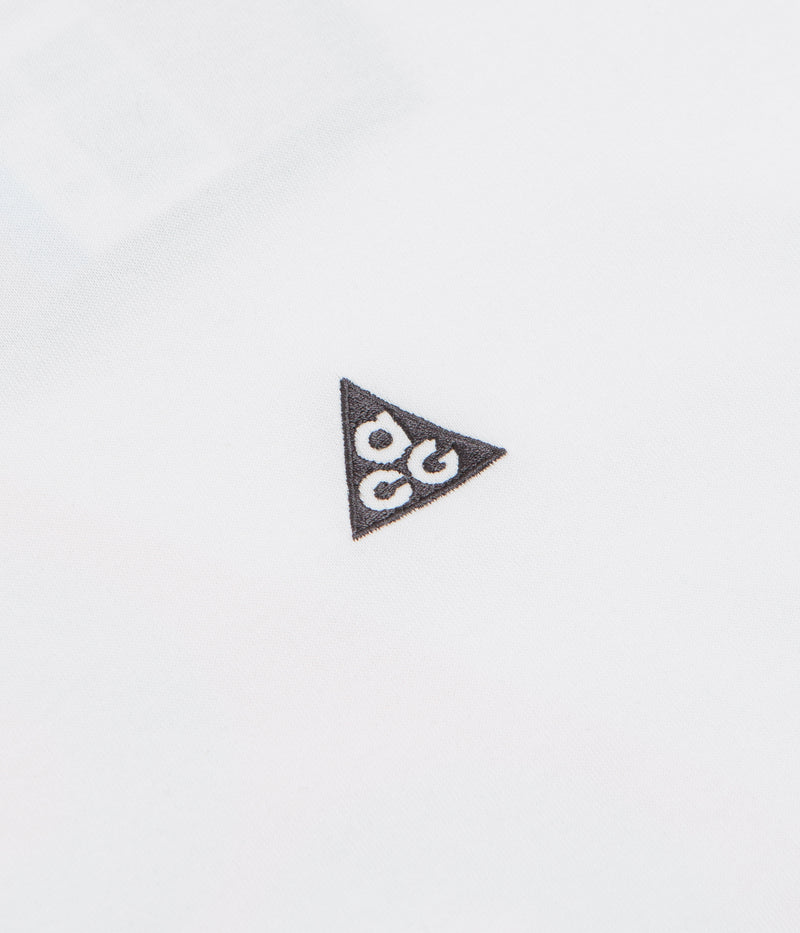 Nike ACG Tri Logo-T Shirt in Summit White