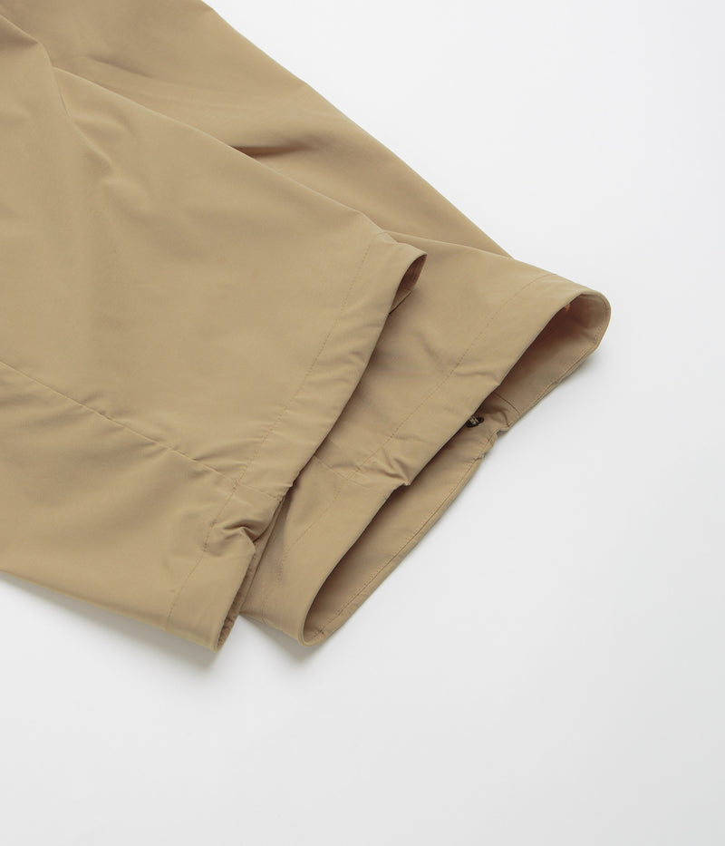 Nike ACG Womens Activitorium Pants in Parachute Beige and Light Khaki / Summit White