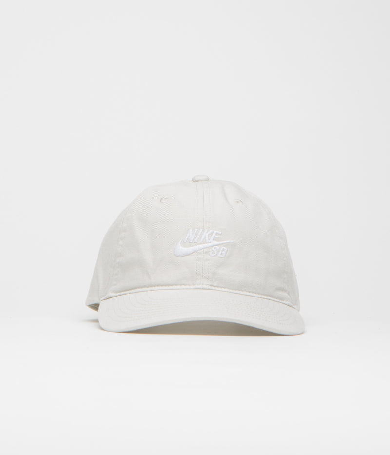 Nike SB Club Cap in Light Bone and White