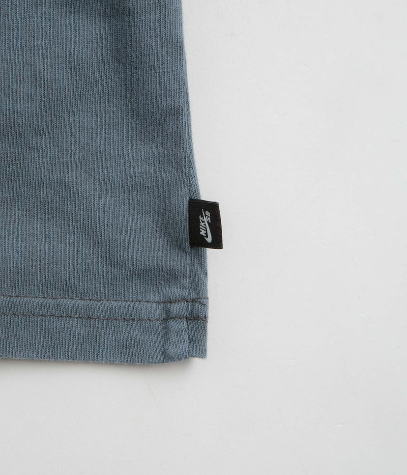 Nike SB Court T-Shirt in Anthracite