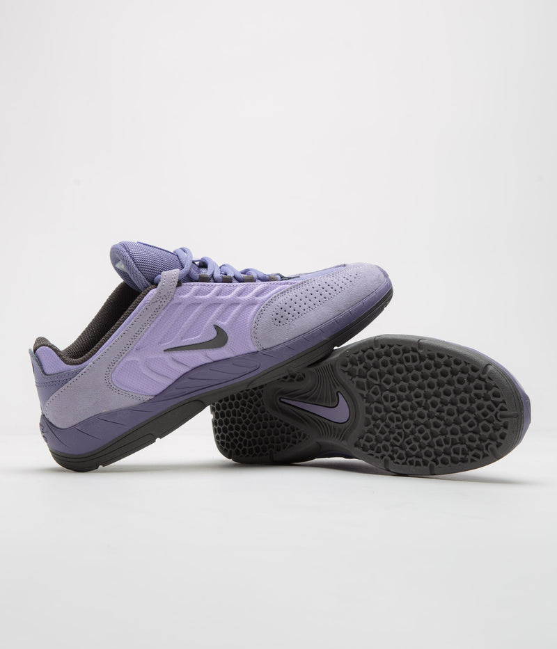 Nike SB Vertebrae Shoes in Hydrangeas and Medium Ash and Dusty Amethyst
