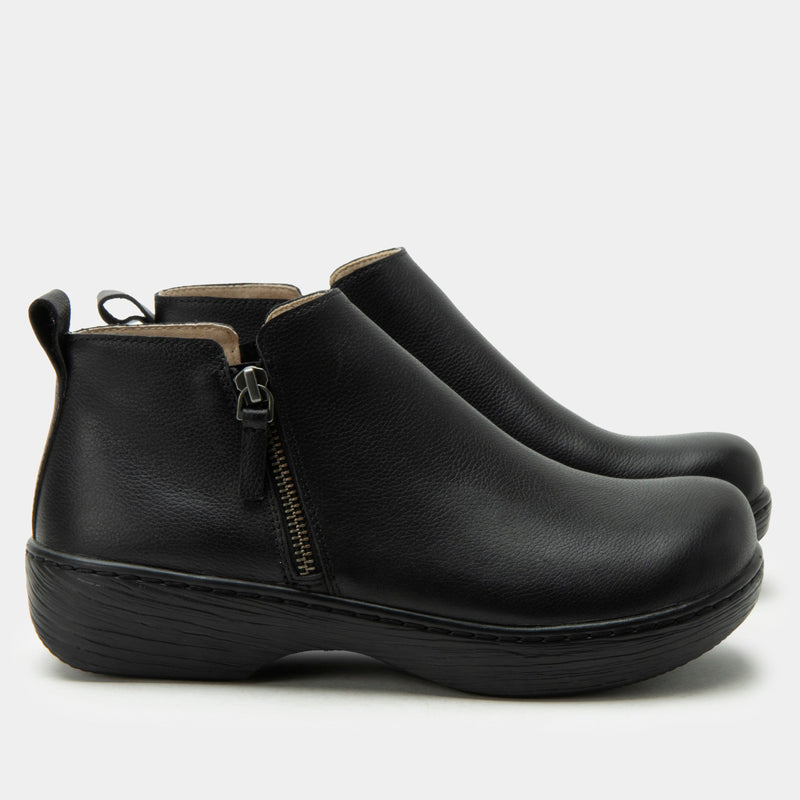 Oaklee Black Bird Boot | Alegria Shoes