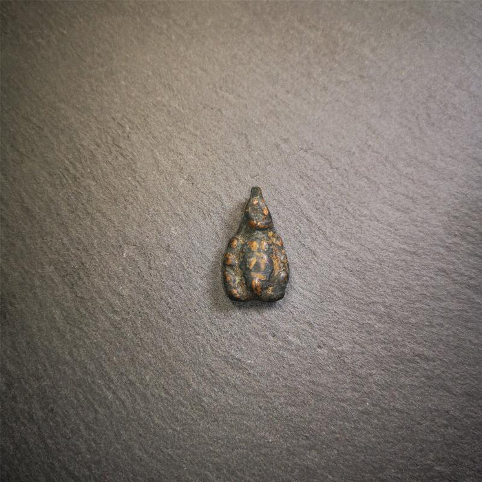 Old Scorpion Guru Amulet 0.95" - Tibetan Buddhist amulet, view 7