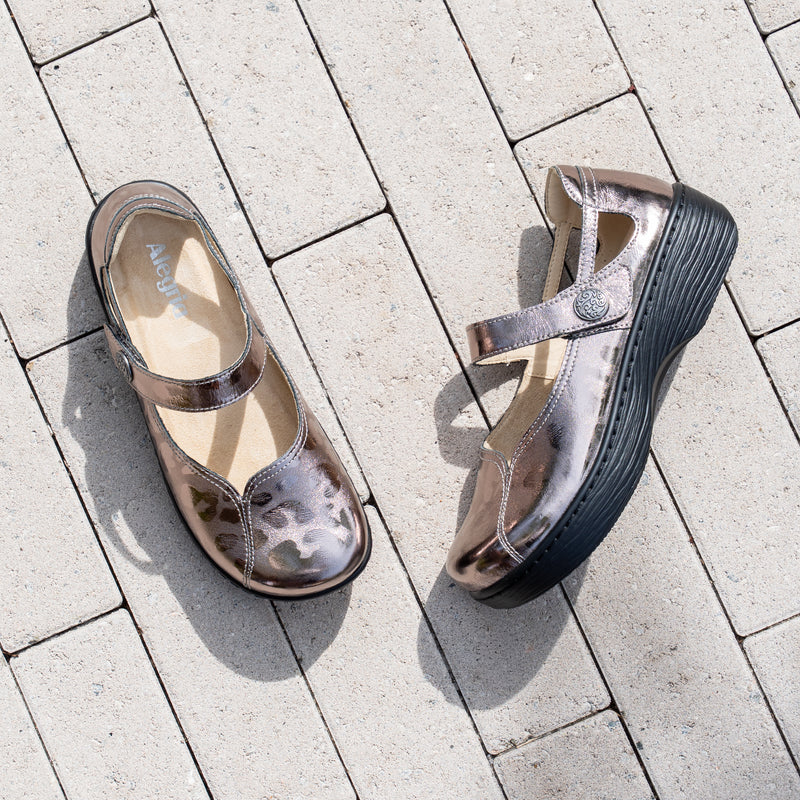 Onika Mirage Pewter Shoe