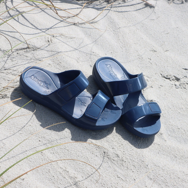 Orbyt Navy Gloss Sandal | Alegria Shoes