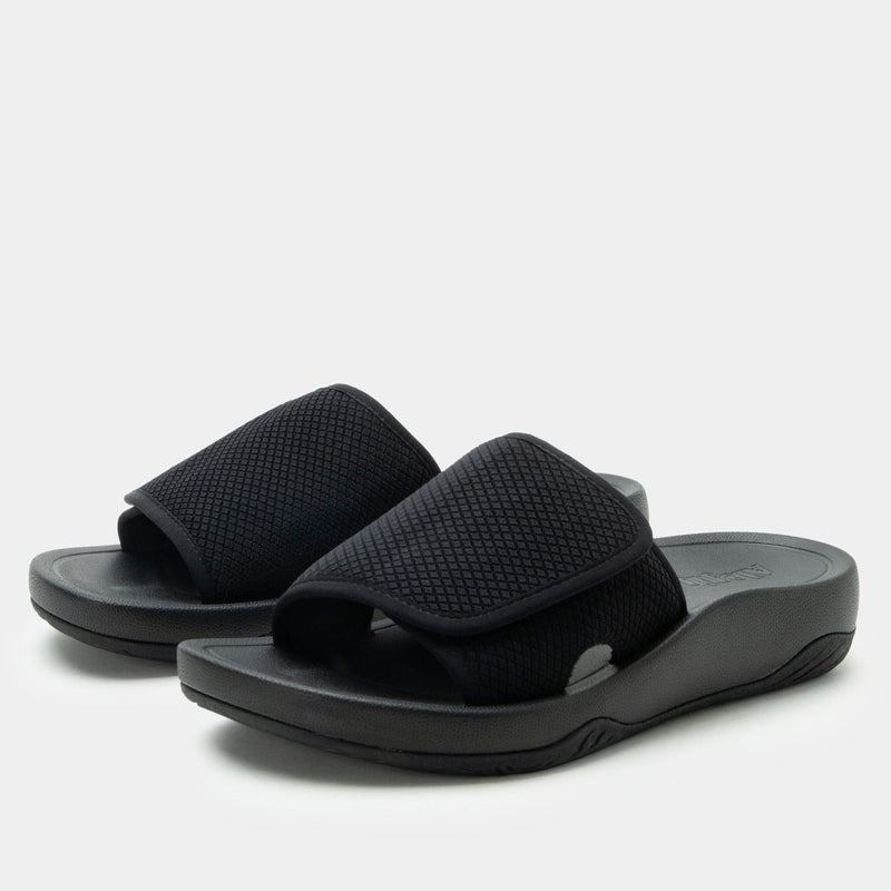 Ova8tion Raven Sandal | Alegria Shoes