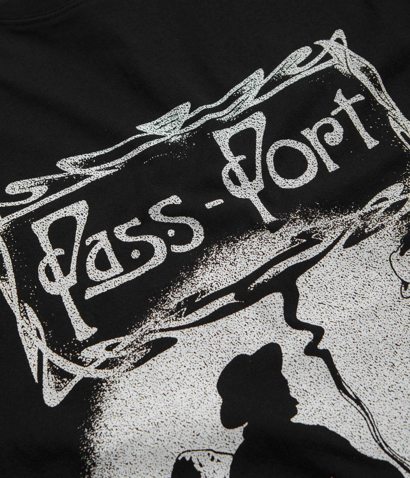 Pass Port Plume T-Shirt in Black