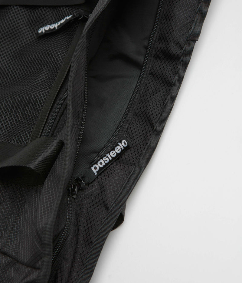 Pasteelo Diggin' Bag in Black