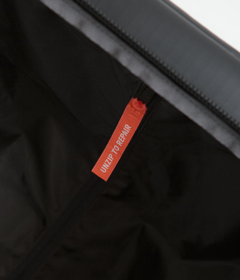 Patagonia Black Hole Wheeled Duffel Bag 70L in Black and Black