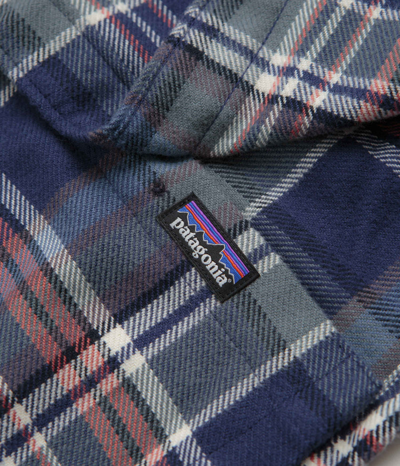 Patagonia Fjord Flannel Shirt in Adventurer: New Navy