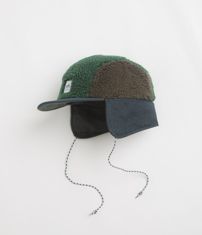 Patagonia Range Earflap Cap in Cascade Green