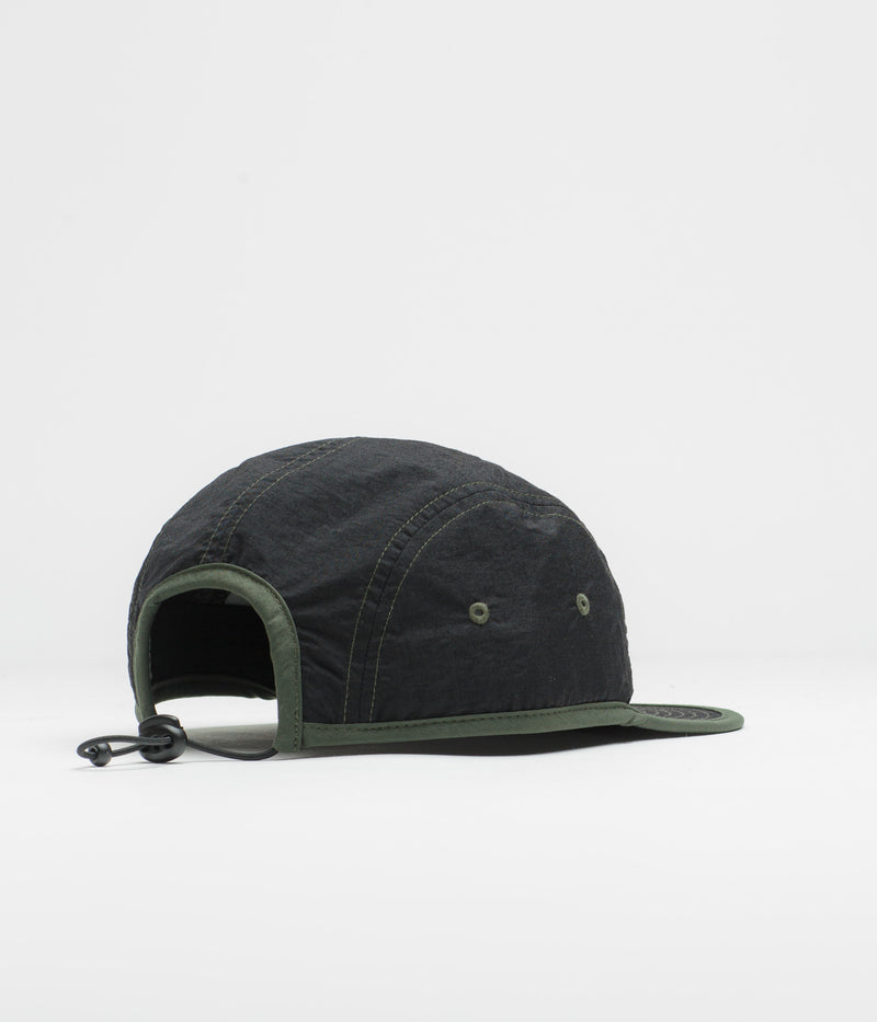 Polar Vilde Cap in Black and Army Green