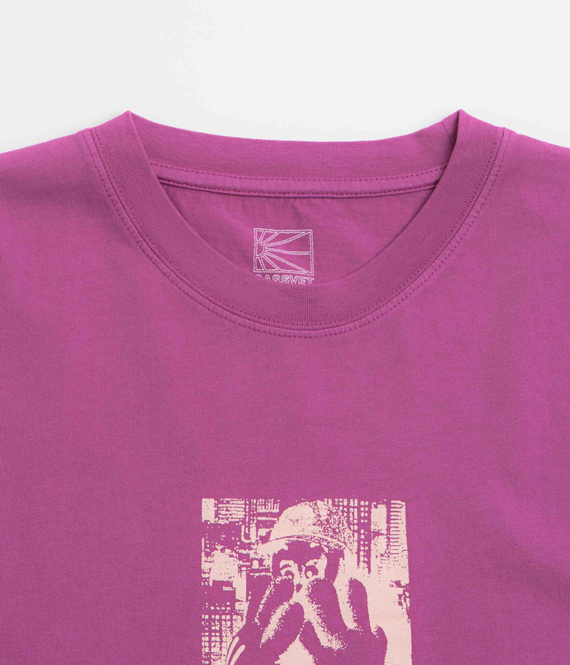 Rassvet Captek T-Shirt in Magenta