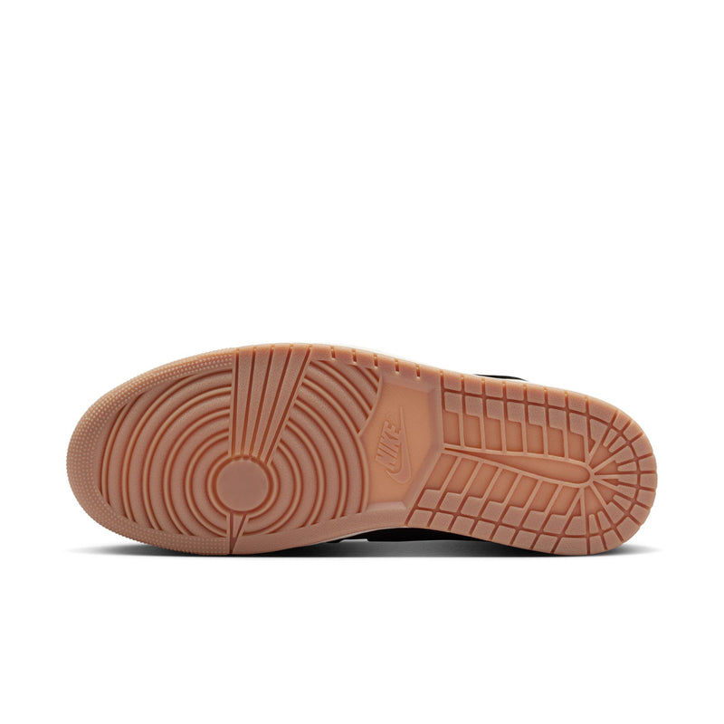 Gum-brown rubber outsole for black high-top sneakers, with tread pattern