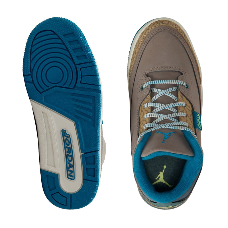 Kids retro basketball sneakers: blue outsole tread and taupe lace-up interior view