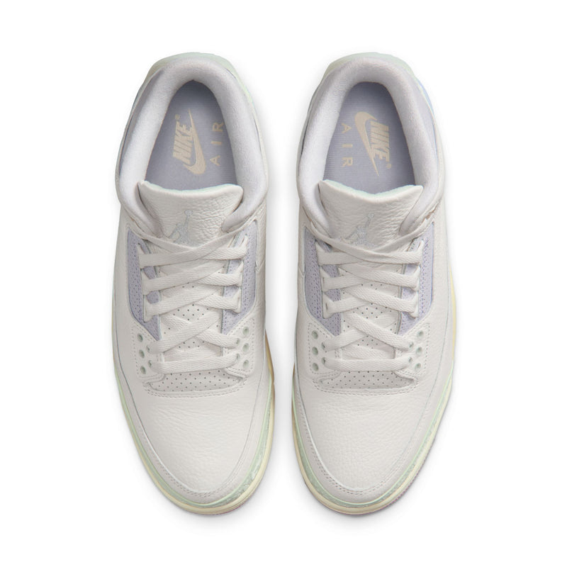 Men's retro basketball shoes, white tongue and laces with Nike insole graphics