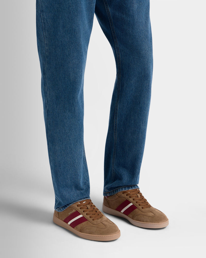 Retro Crest Sneaker in Beige Suede and Red Leather