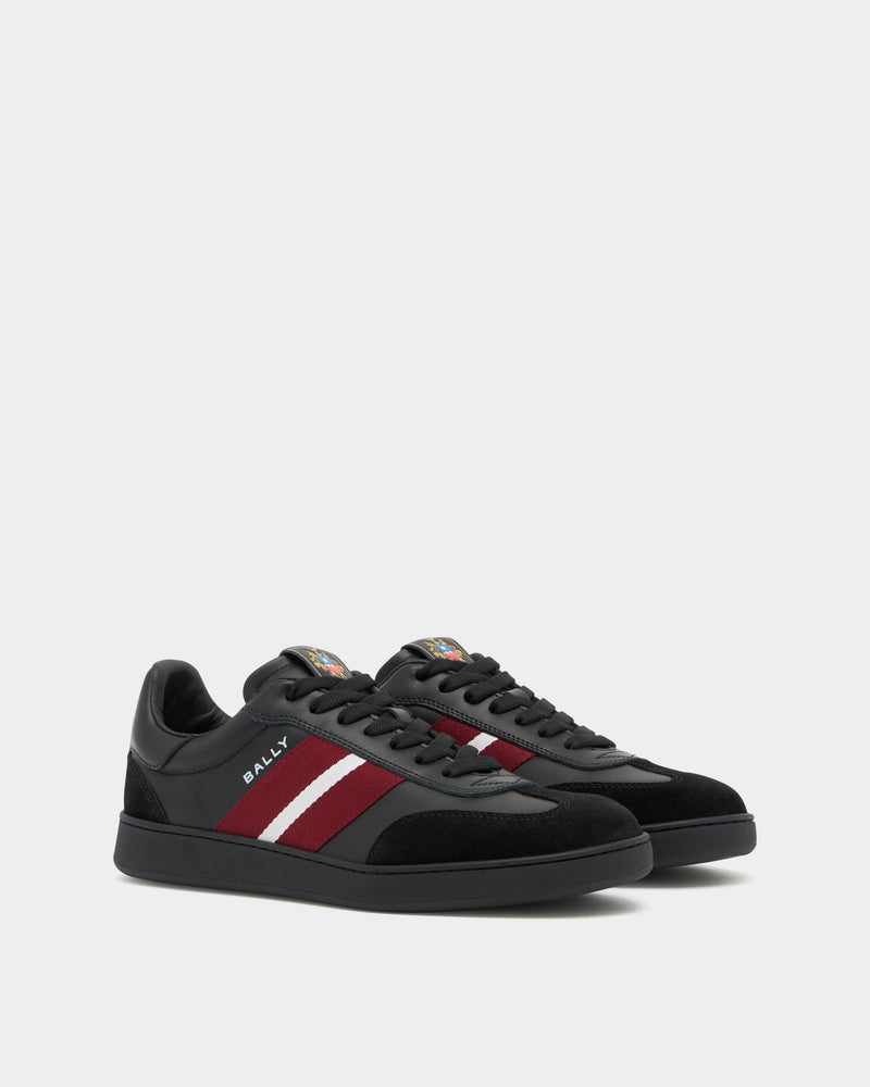 Retro Crest Sneaker in Black Leather