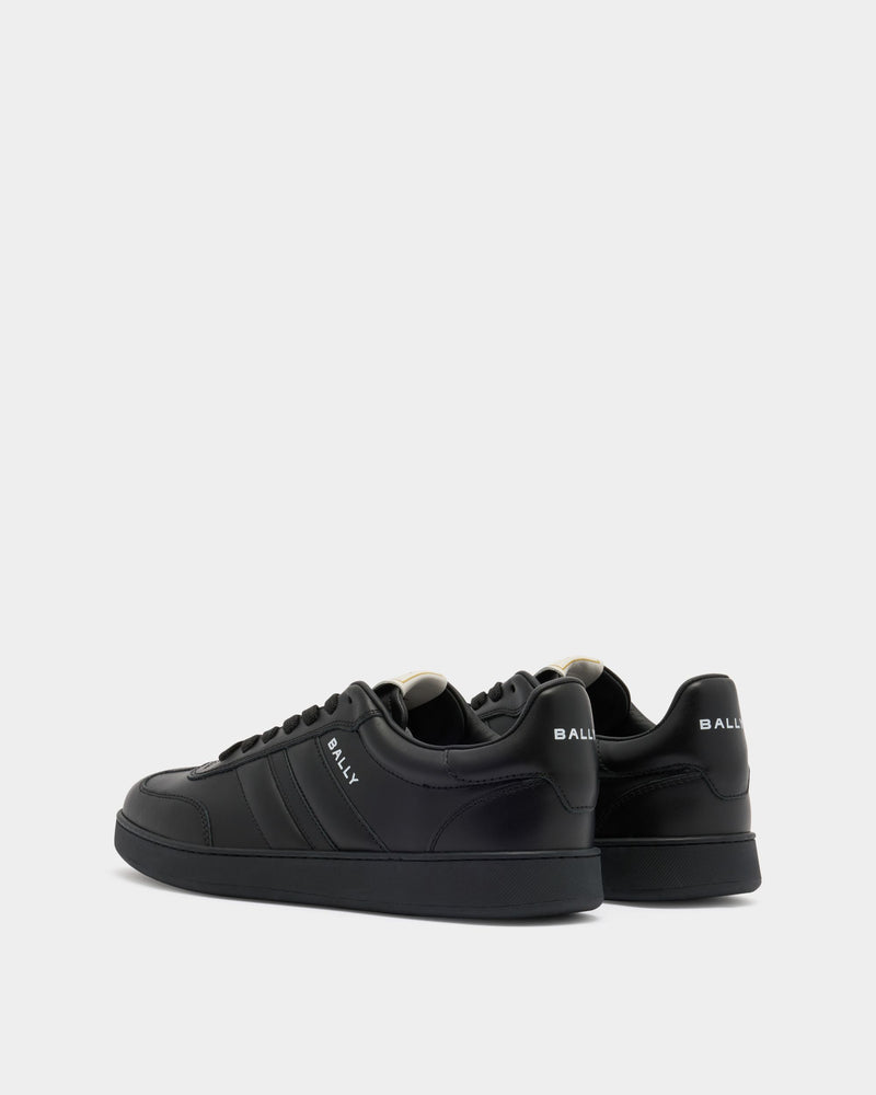 Retro Crest Sneaker in Black Leather