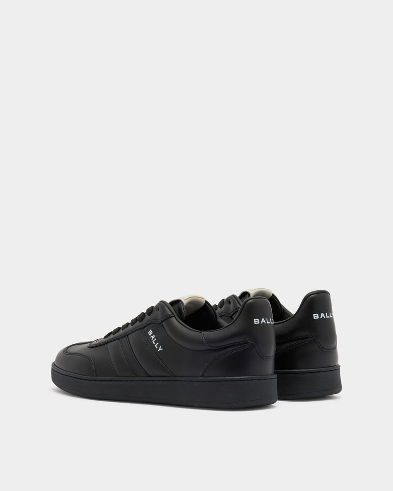 Retro Crest Sneaker in Black Leather