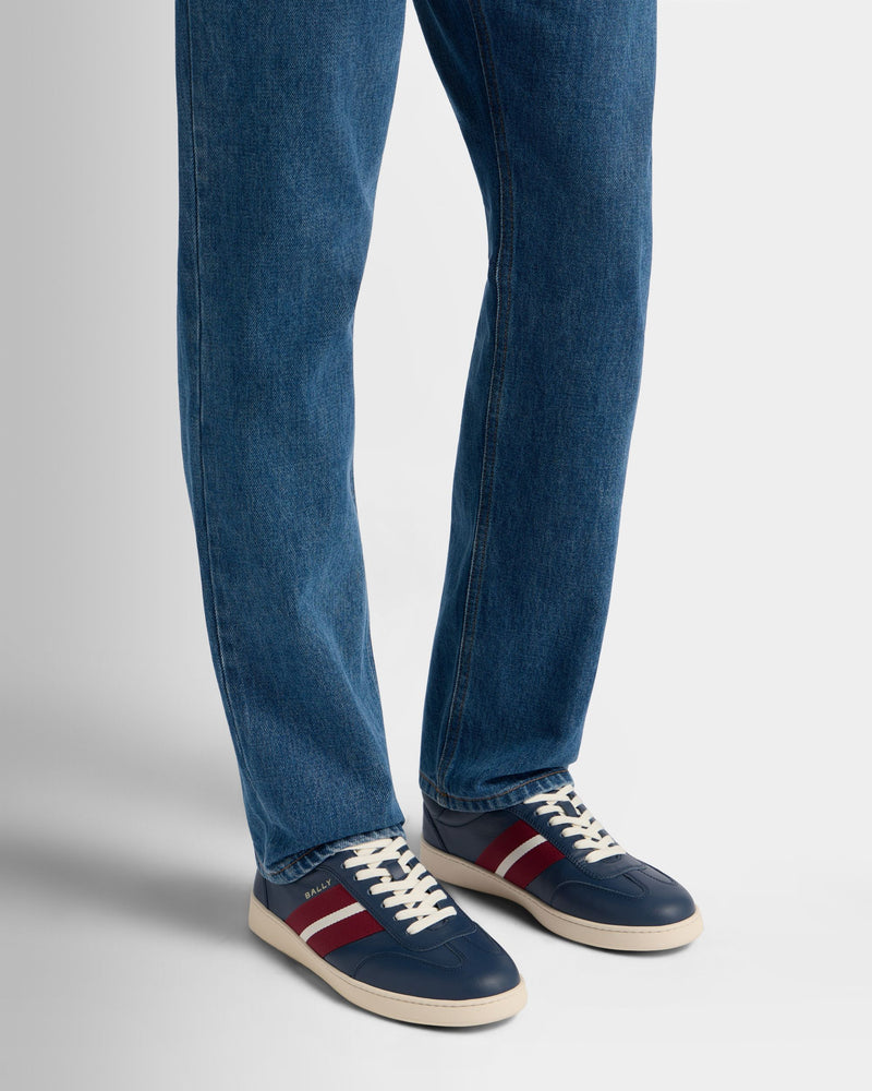 Retro Crest Sneaker in Blue Leather
