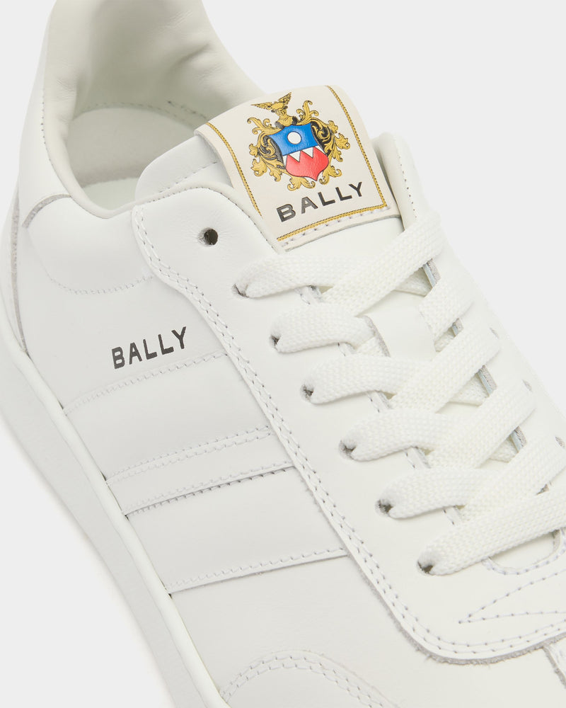 Retro Crest Sneaker in White Leather