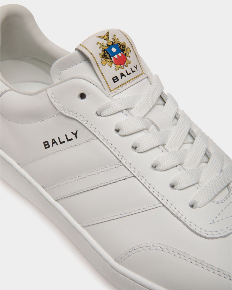 Retro Crest Sneaker in White Leather