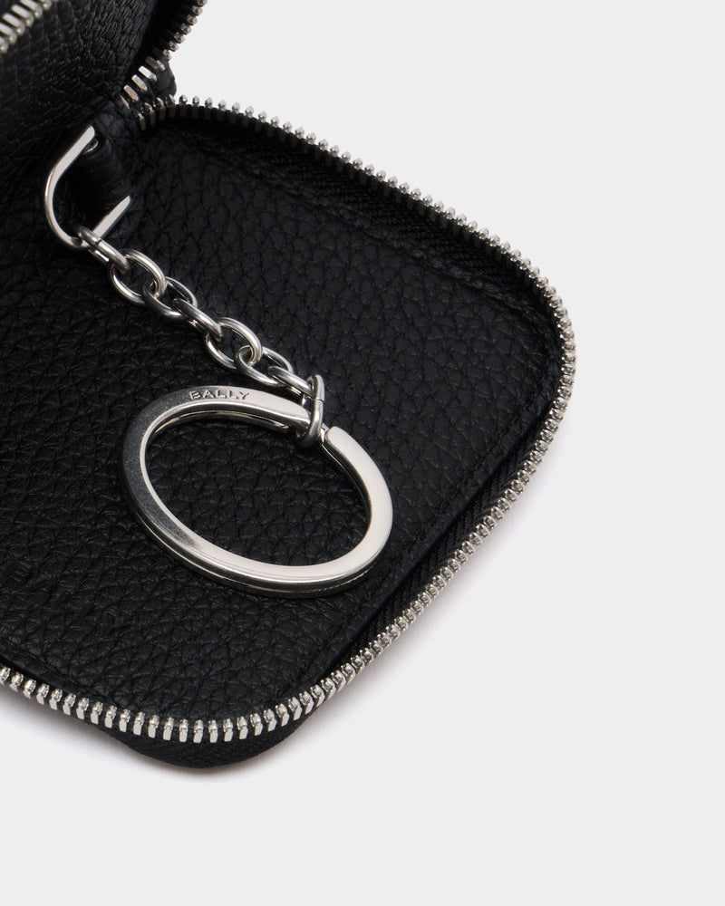 Ribbon Key Holder in Black Grained Leather