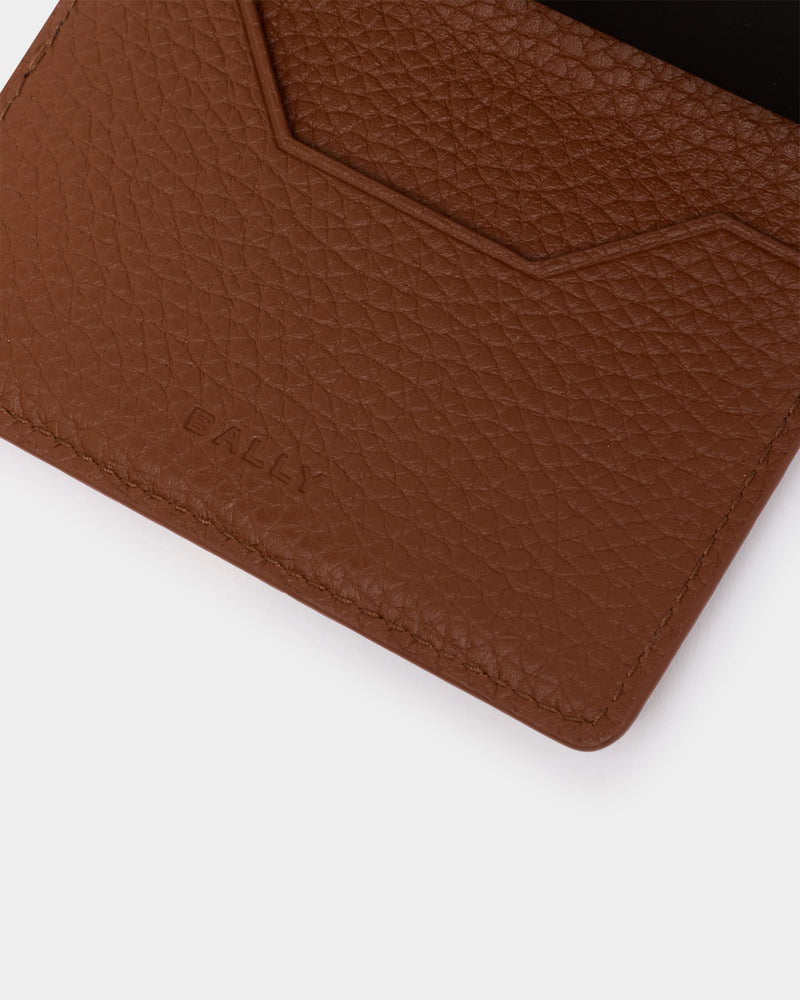 Ribbon Smart Wallet in Amber Brown Grained Leather
