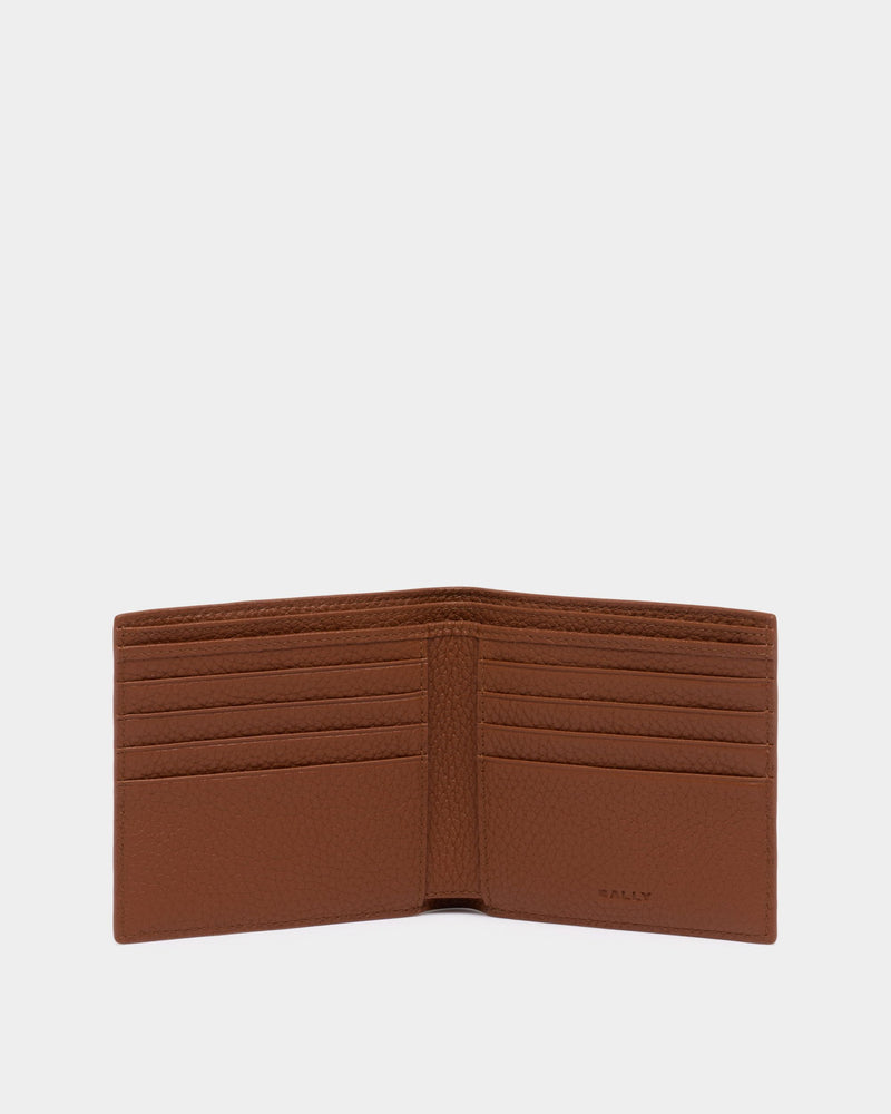 Ribbon Wallet in Amber Brown Grained Leather