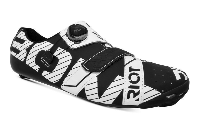 Riot+ Black/White (EU)
