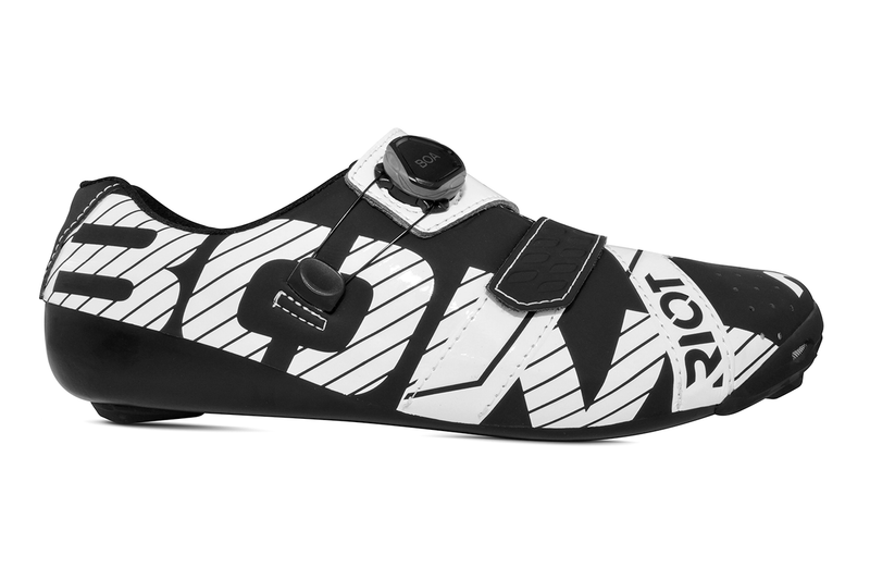 Riot+ Black/White (EU)