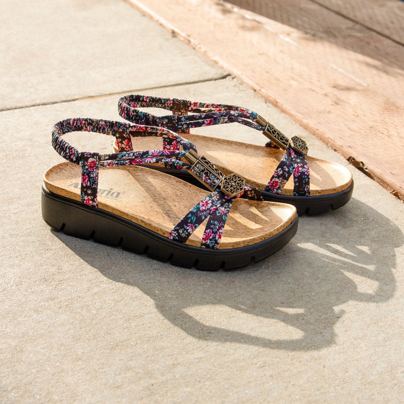 Roz Charm Black Sandal | Alegria Shoes