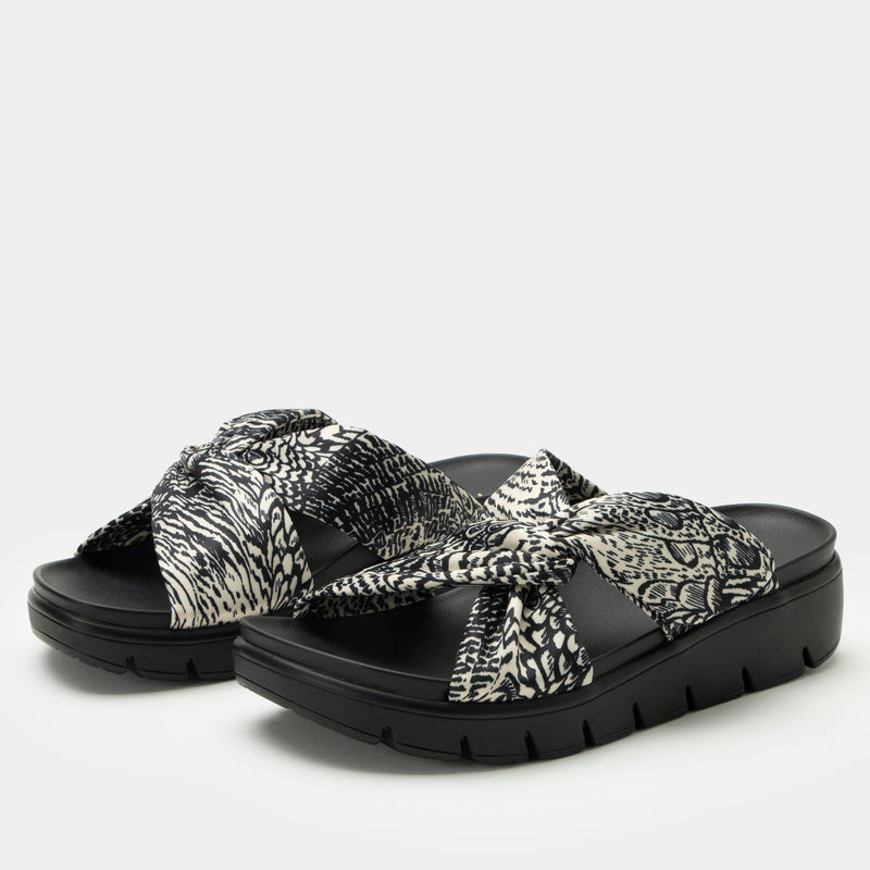 Rylie Birds Of A Feather Sandal | Alegria Shoes