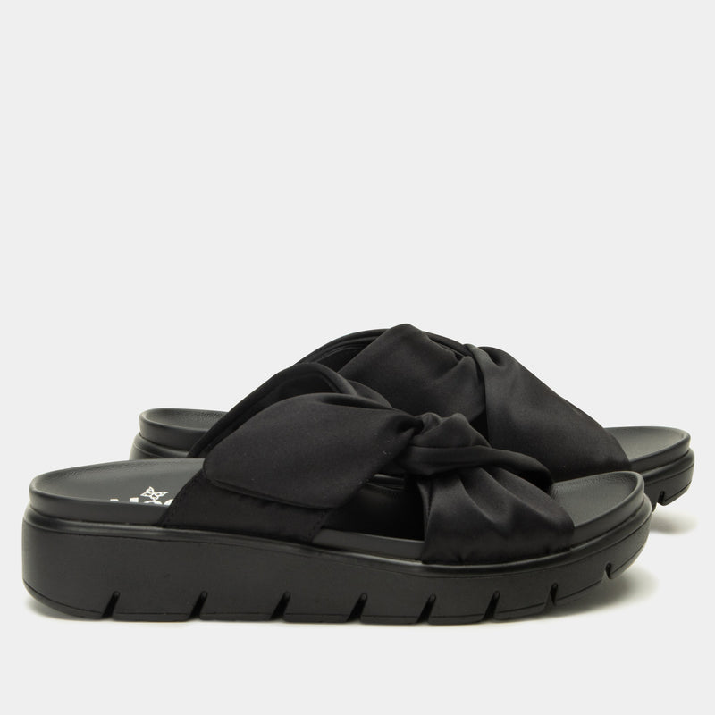 Rylie Black Sandal | Alegria Shoes