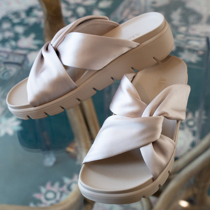 Rylie Bronzer Sandal | Alegria Shoes