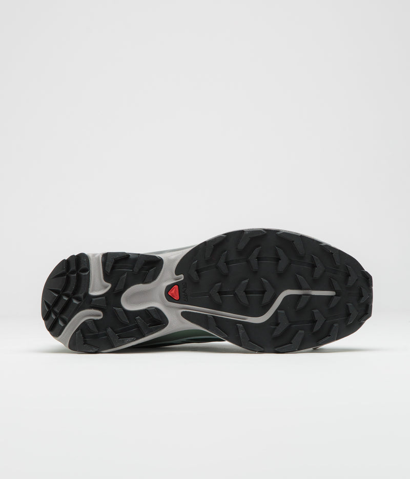 Salomon XT-6 Shoes in Bistro Green and Green Milieu / Black