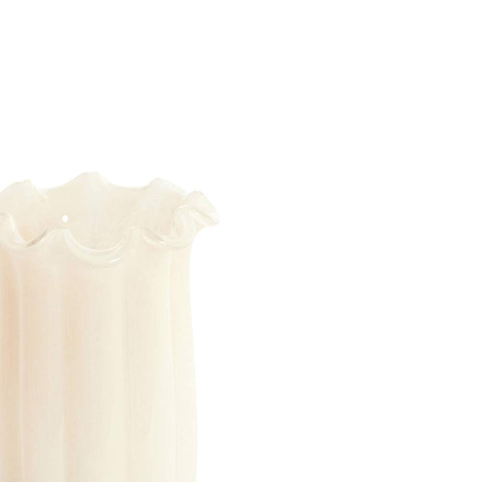 Sara Vase