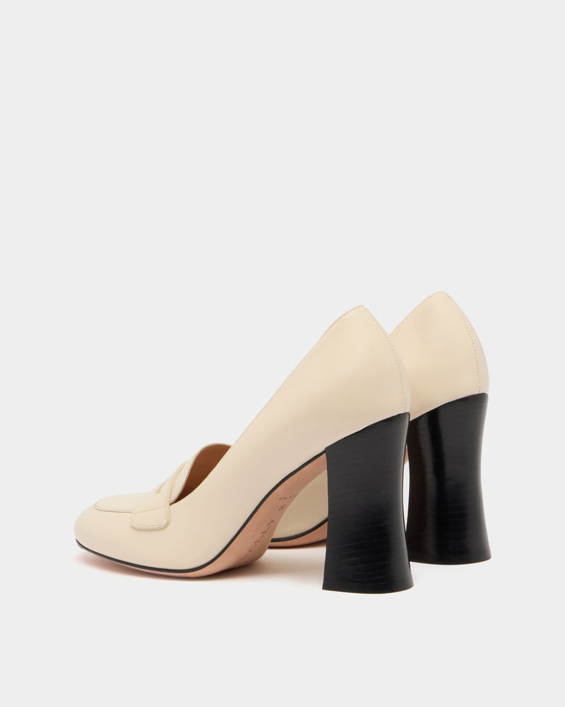 Saule Loafer Pump in Ivory Leather