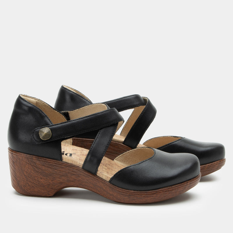 Savina Coal Shoe | Alegria Shoes