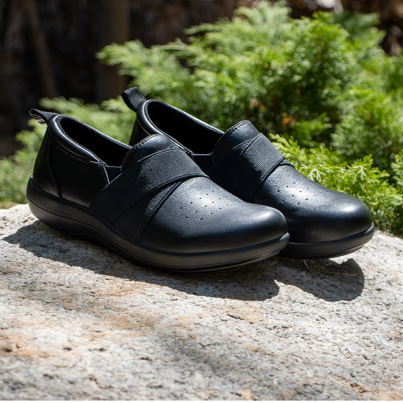 Savvie Black Smooth Shoe | Alegria Shoes