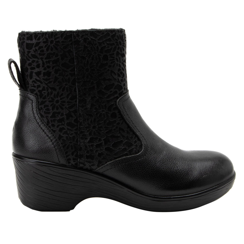 Scarlett Black Boot | Alegria Shoes