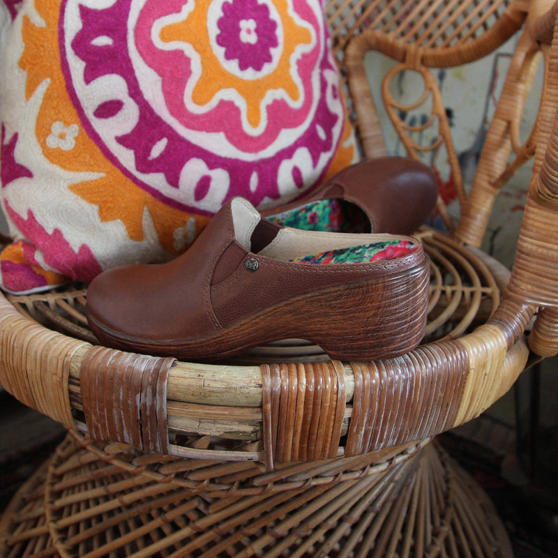 Serenity Aged Cognac clog on a wood look wedge outsole - SER-7739_S2