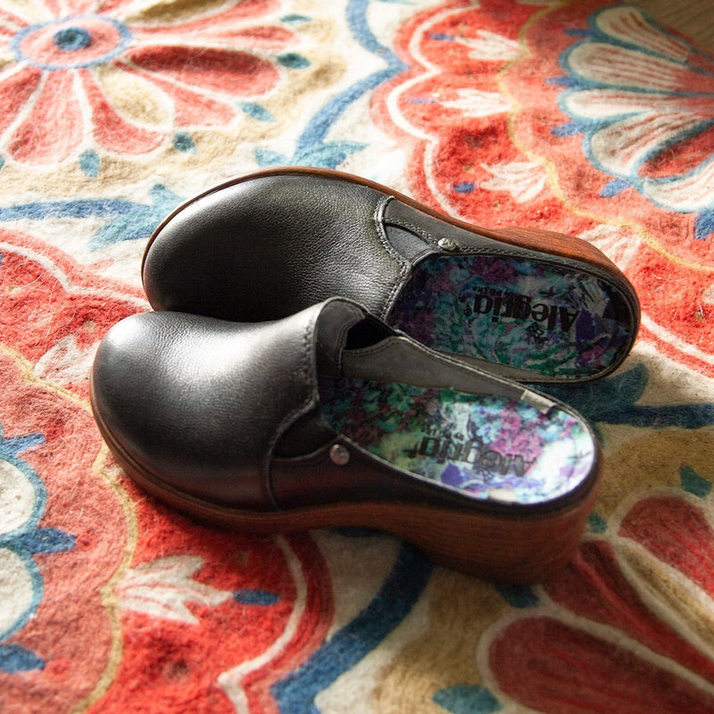 Sereniti Obsidian Shoe | Alegria Shoes