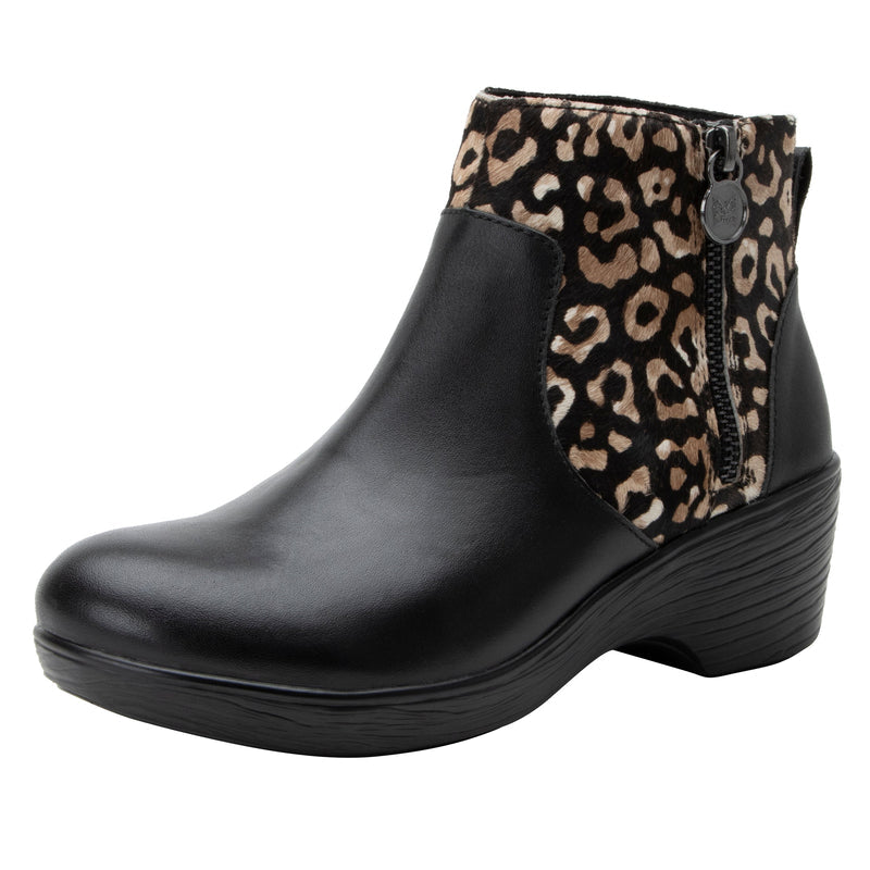 Serina Tundra Boot | Alegria Shoes