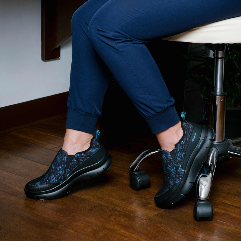 Shift Lead Soar shoe on our Rok n Roll™ outsole RRSL-7621