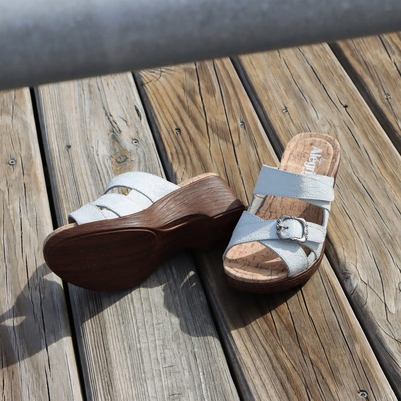 Sierra Delicut White Sandal | Alegria Shoes