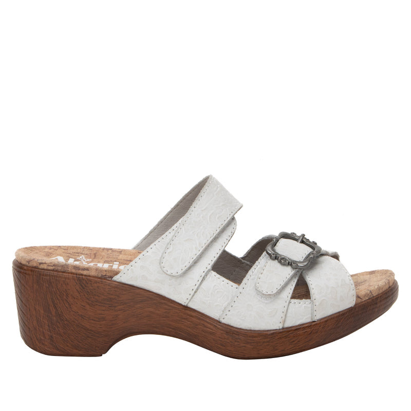 Sierra Delicut White Sandal | Alegria Shoes