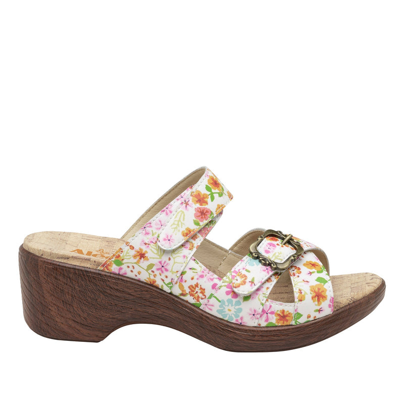 Sierra Prime Time Sandal | Alegria Shoes